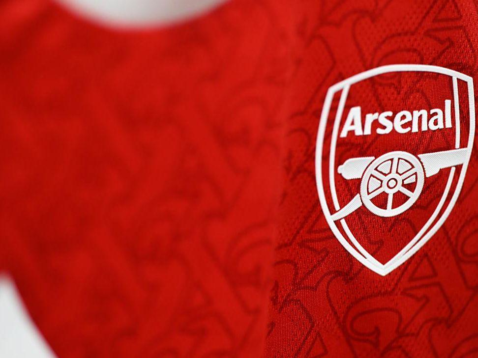 英联杯揭秘：曼联夺冠潜力大，利物浦为何锁定联赛第二