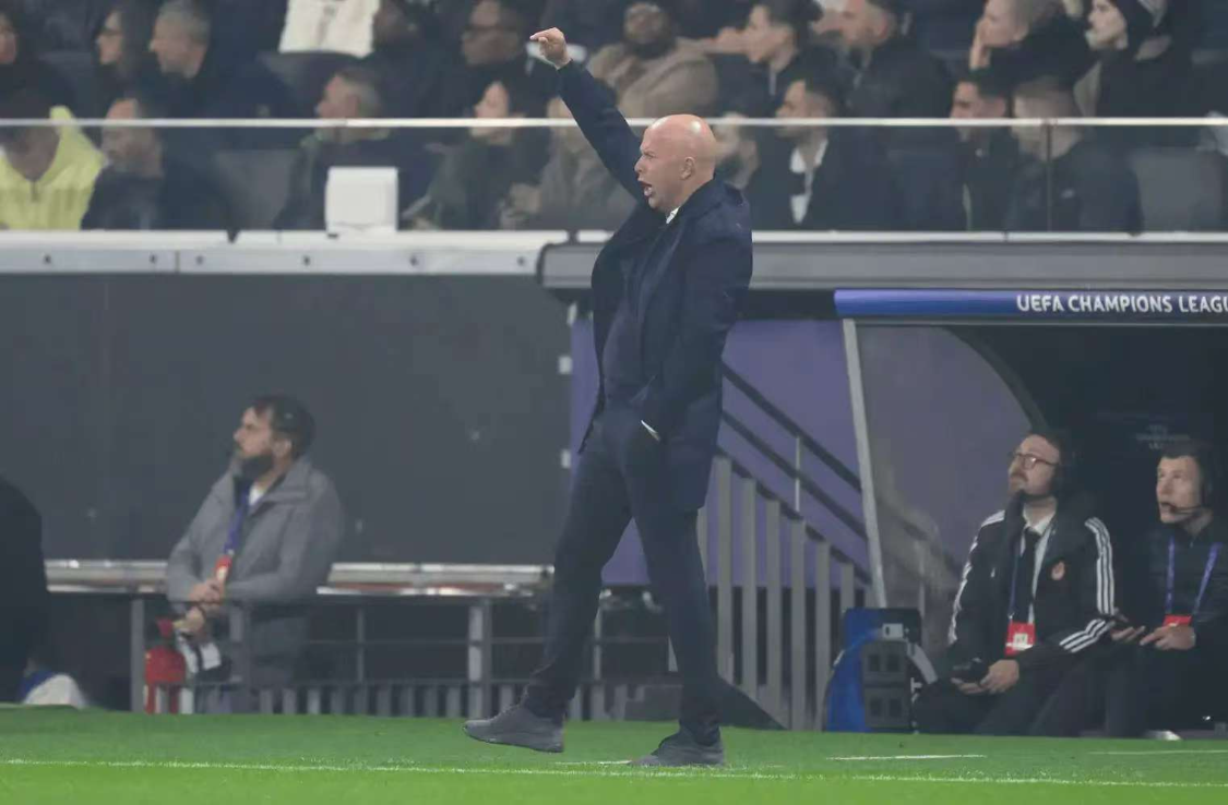 联赛杯0-3惨败水晶宫，斯洛特是否应为利物浦失利担责？