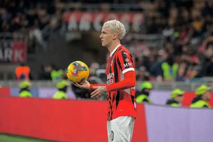 伯恩茅斯拟2000万欧买断米兰租将A-希门尼斯