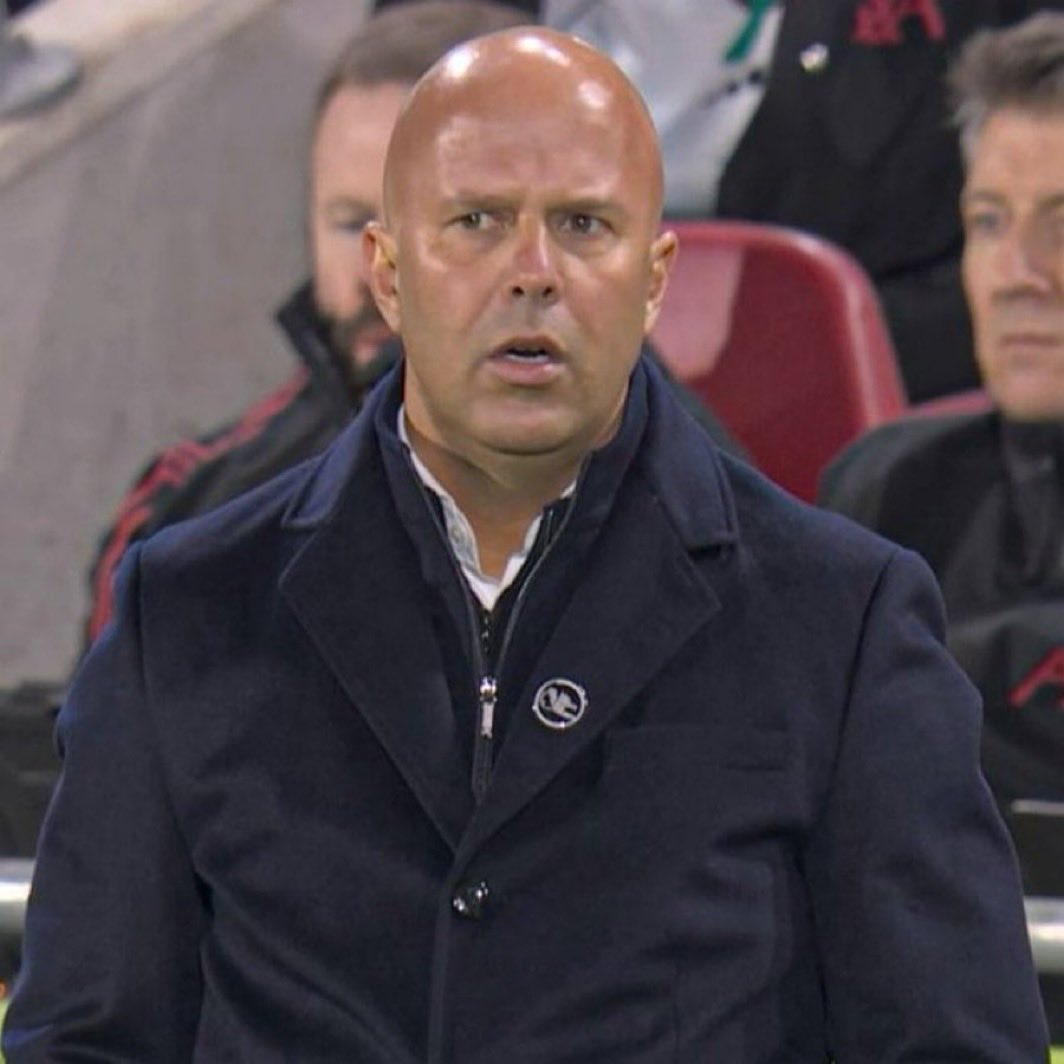 斯洛特回应阵容质疑：切尔西曼城阵容深度更值得关注