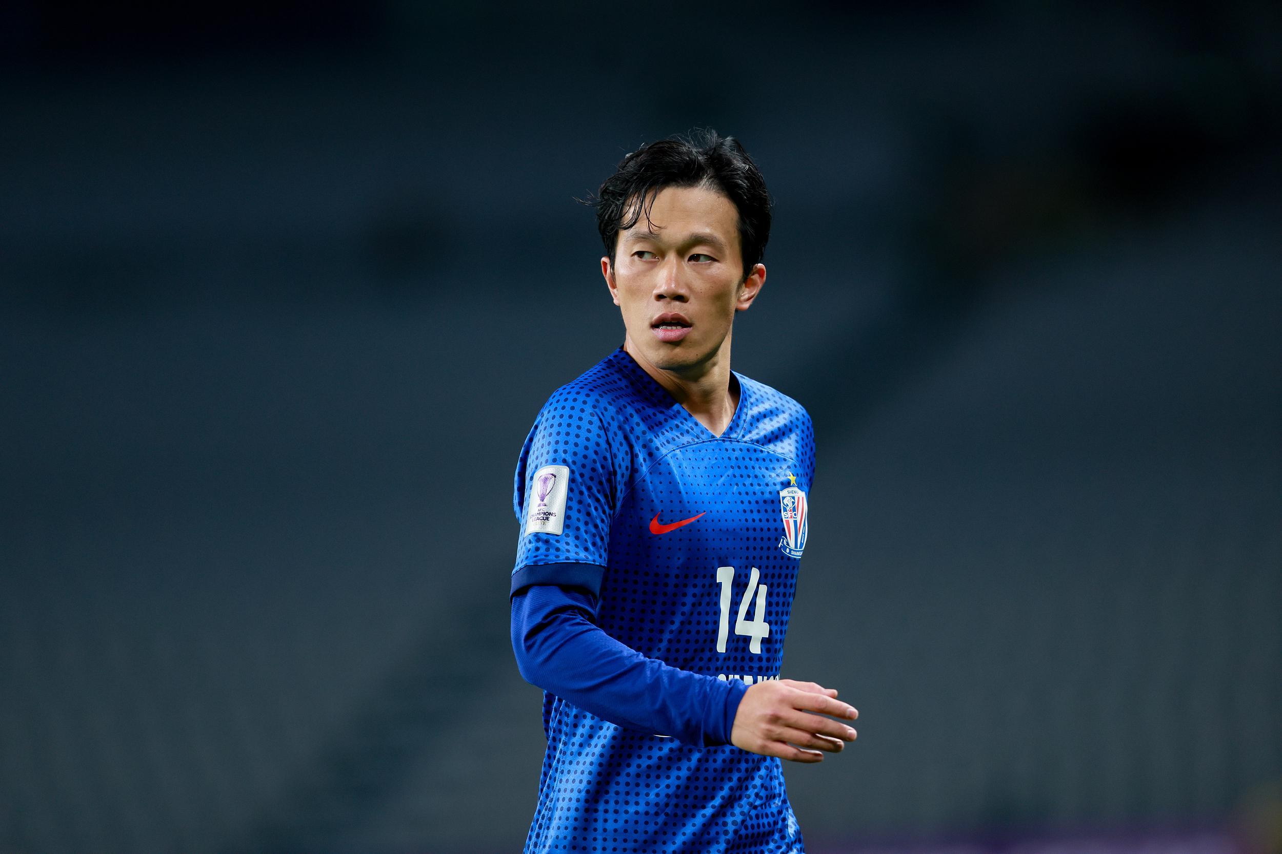 于汉超戴伟浚谢鹏飞复出合练，吴曦戴面具备战申花关键战