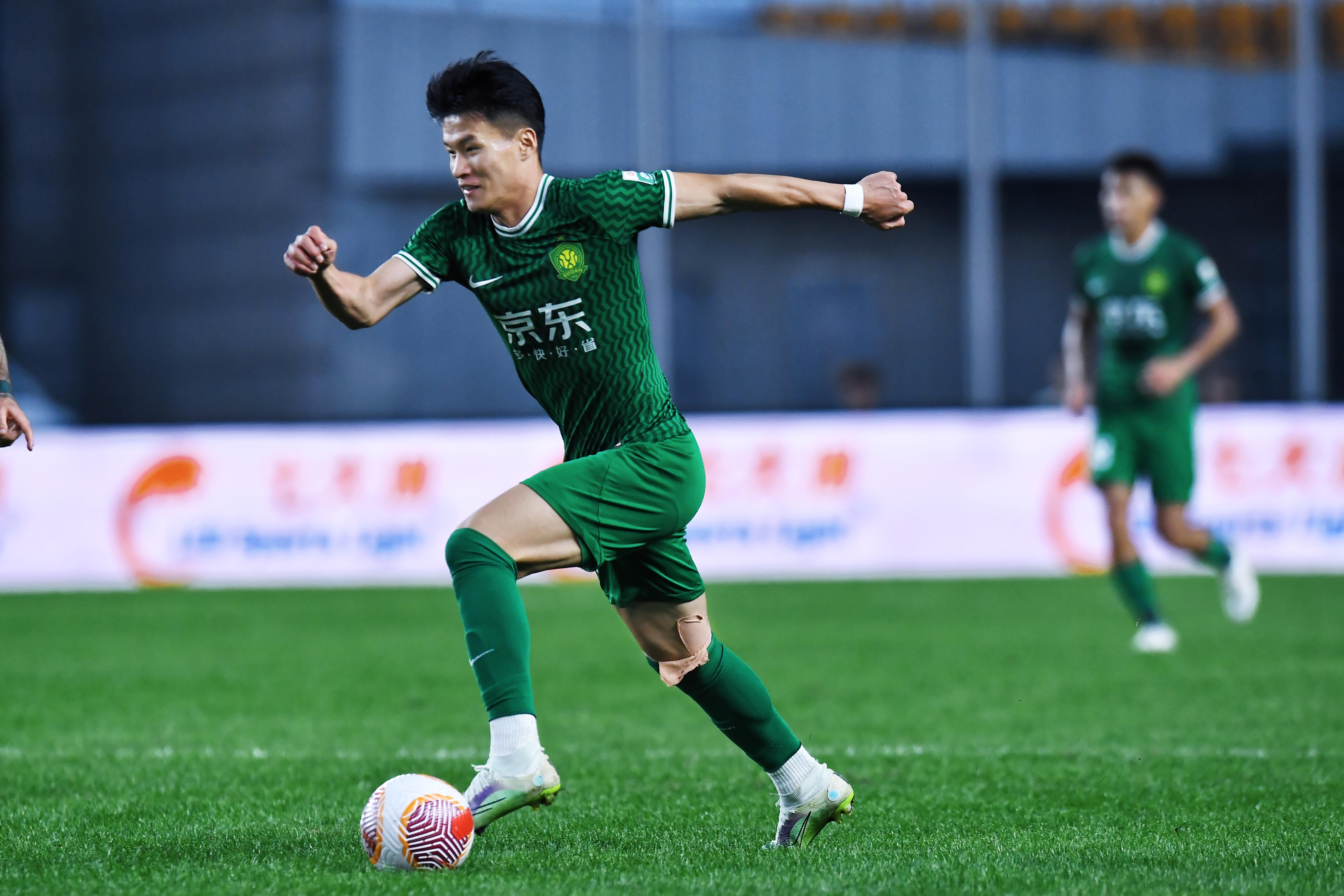 国安队11月1日客战长春亚泰，林良铭、乃比江缺席出征名单