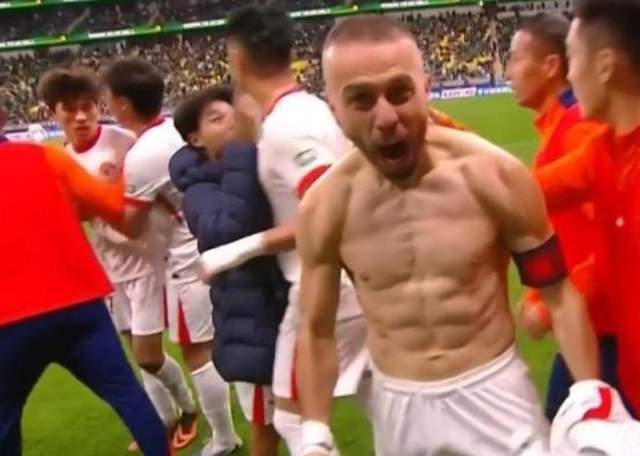 35岁中超外援萨里奇：身价倒数第二却成官方最佳，励志传奇！