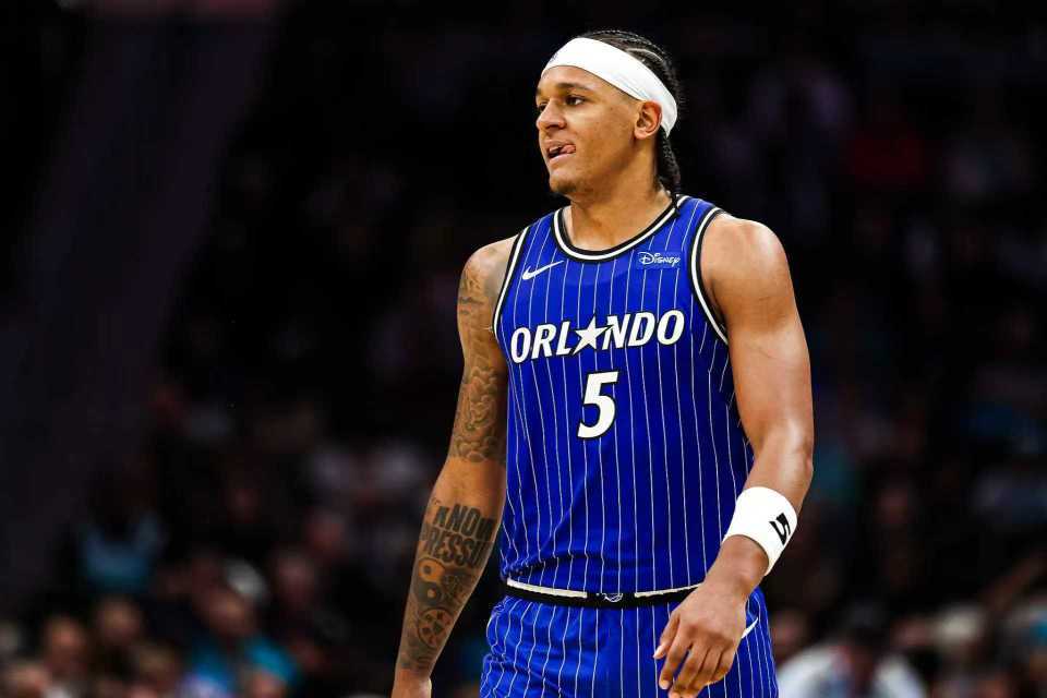 NBA常规赛：魔术终结4连败，3人20+大胜黄蜂，班凯罗全能表现