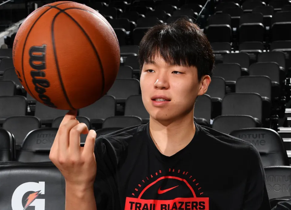 杨瀚森或遭DNP危机？罗威复出在即：明日对阵掘金成关键节点