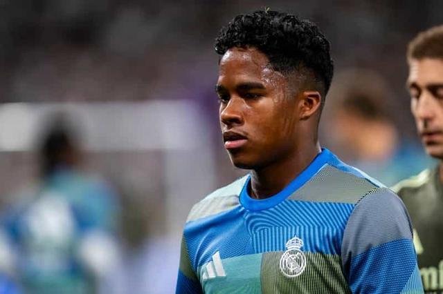 西媒爆料：里昂与恩德里克展开租借谈判，冬季转会或成定局