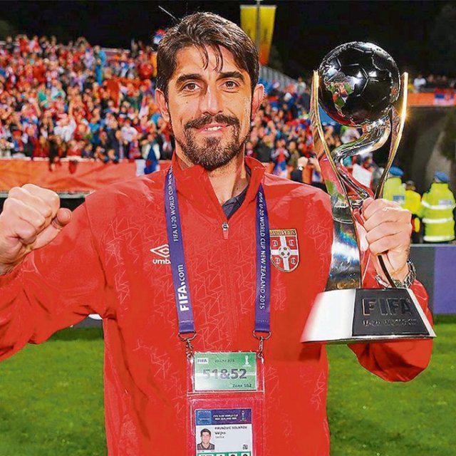 塞尔维亚国家队新帅揭晓：奥维耶多前主帅保诺维奇走马上任