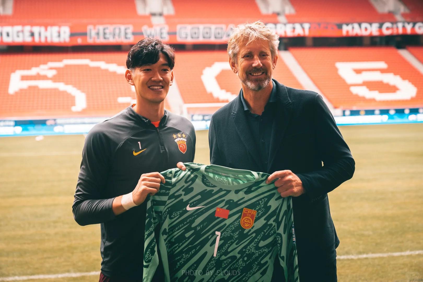 范德萨明日亮相白玉碗，携手海港吉祥物共襄盛举