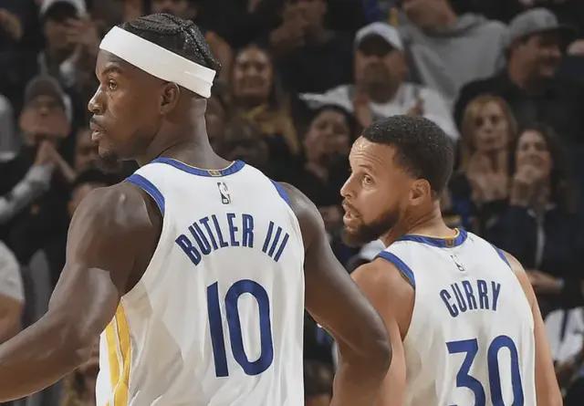 雄鹿爆冷胜勇士！罗林斯32分率队冲东部第一，库里空砍27分