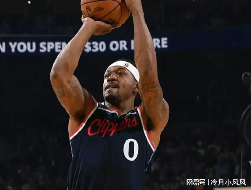 快船最新动态：比尔复出在即，布朗或离队，战鹈鹕阵容更新