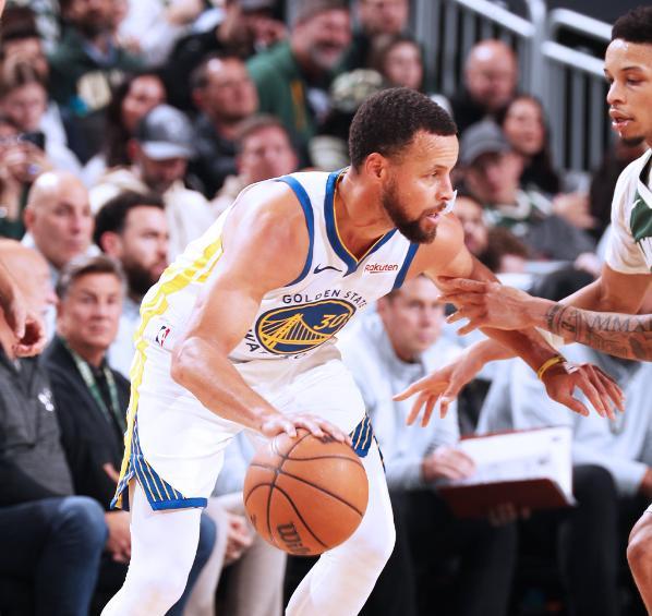 罗林斯32+8率雄鹿爆冷胜勇士，库里巴特勒失准难救主