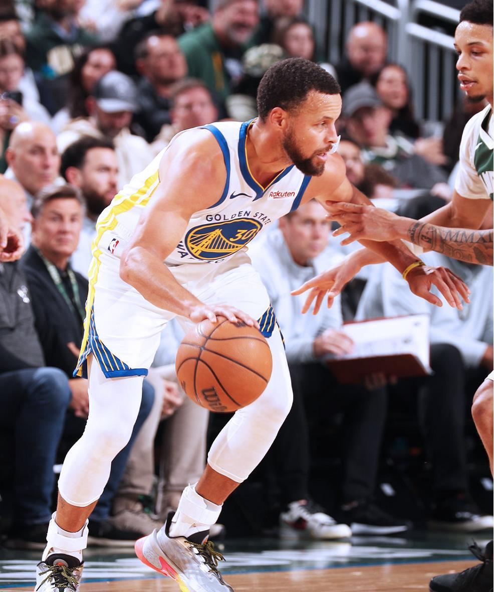 勇士110-120雄鹿爆冷失利，霍福德成最大罪人，库里失误葬送比赛