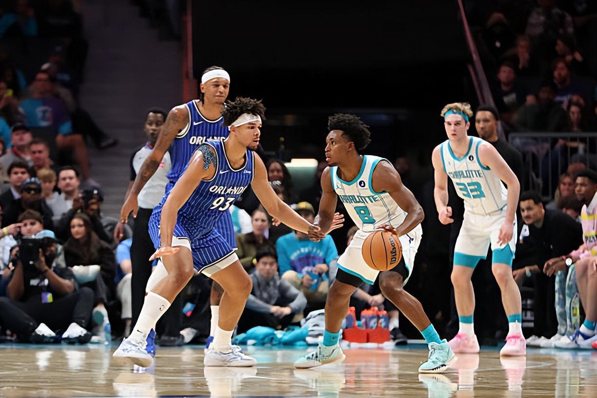 黄蜂交易显成效！塞克斯顿高效表现或成转会市场焦点