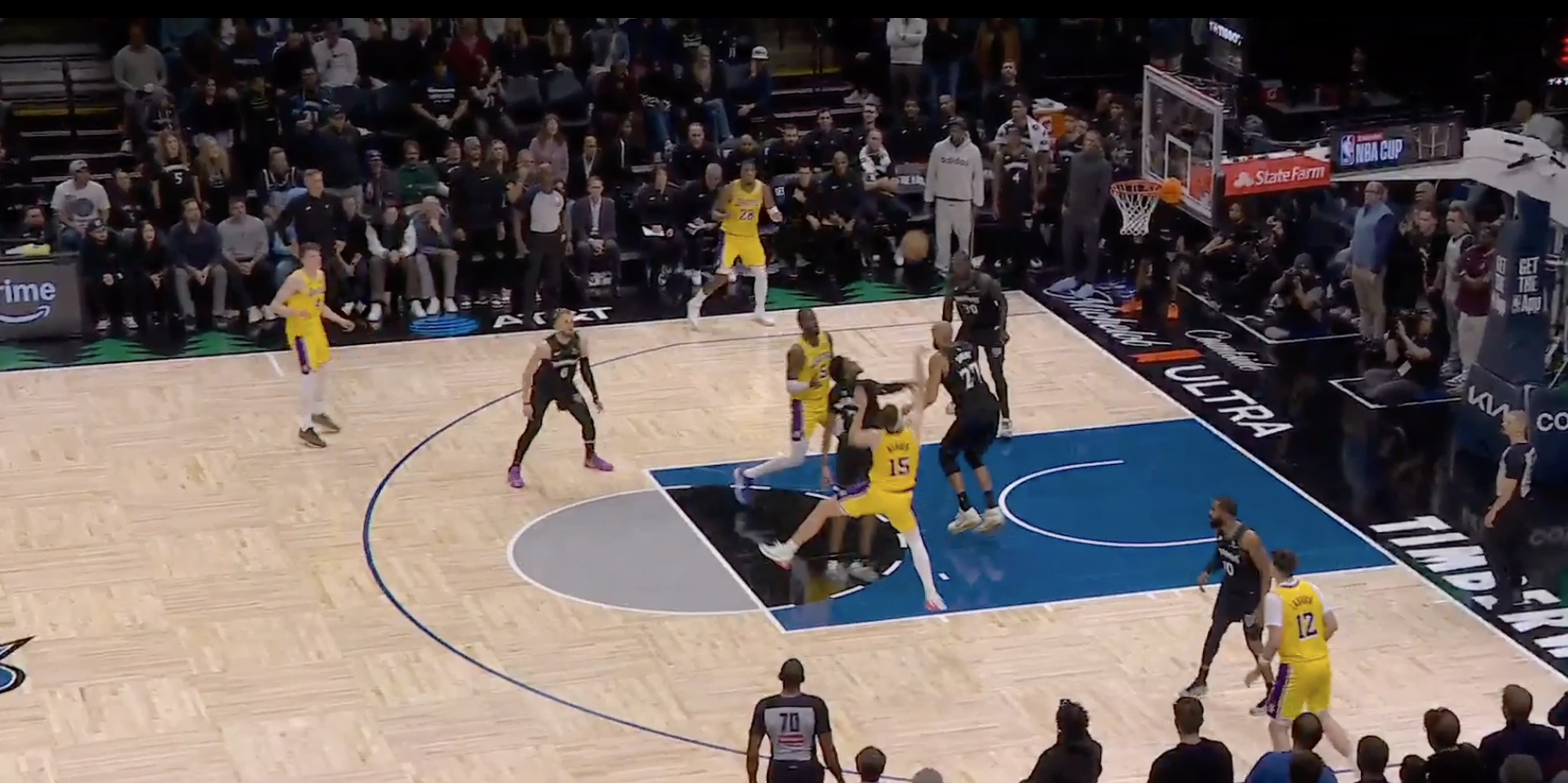 湖人vs森林狼裁判报告：末节关键漏判麦克丹尼尔斯打手犯规