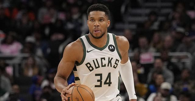 字母哥因左膝酸痛缺席今日雄鹿VS勇士比赛