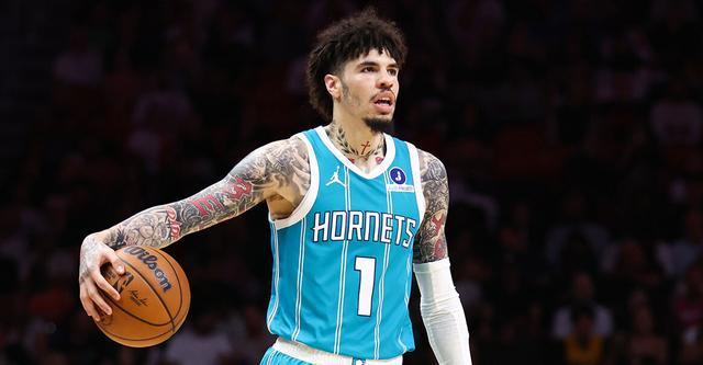 拉梅洛·鲍尔因赛场不雅手势遭NBA罚款35000美元