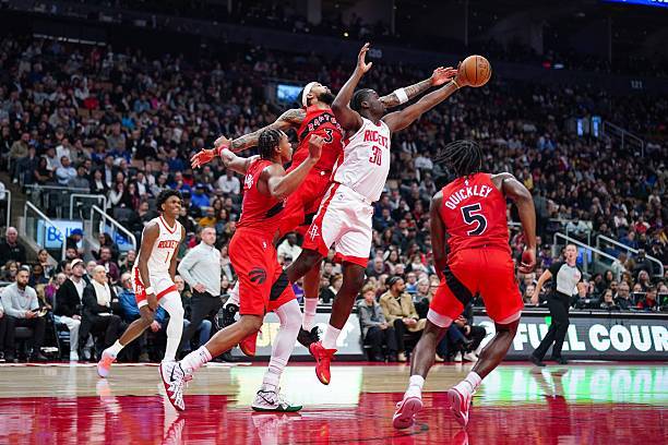 火箭内线新援卡佩拉出场时间锐减，交易前景堪忧？