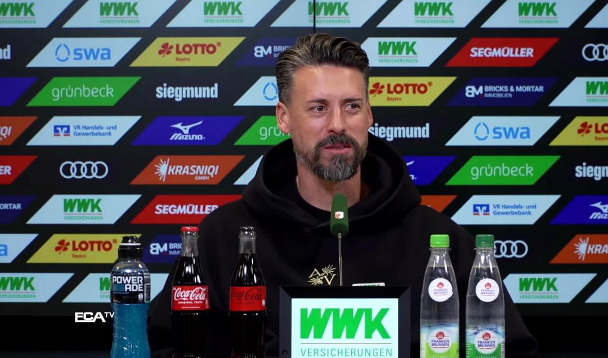 奥格斯堡主帅赛前发声：对阵多特欲夺主动权，达门稳坐首发门将