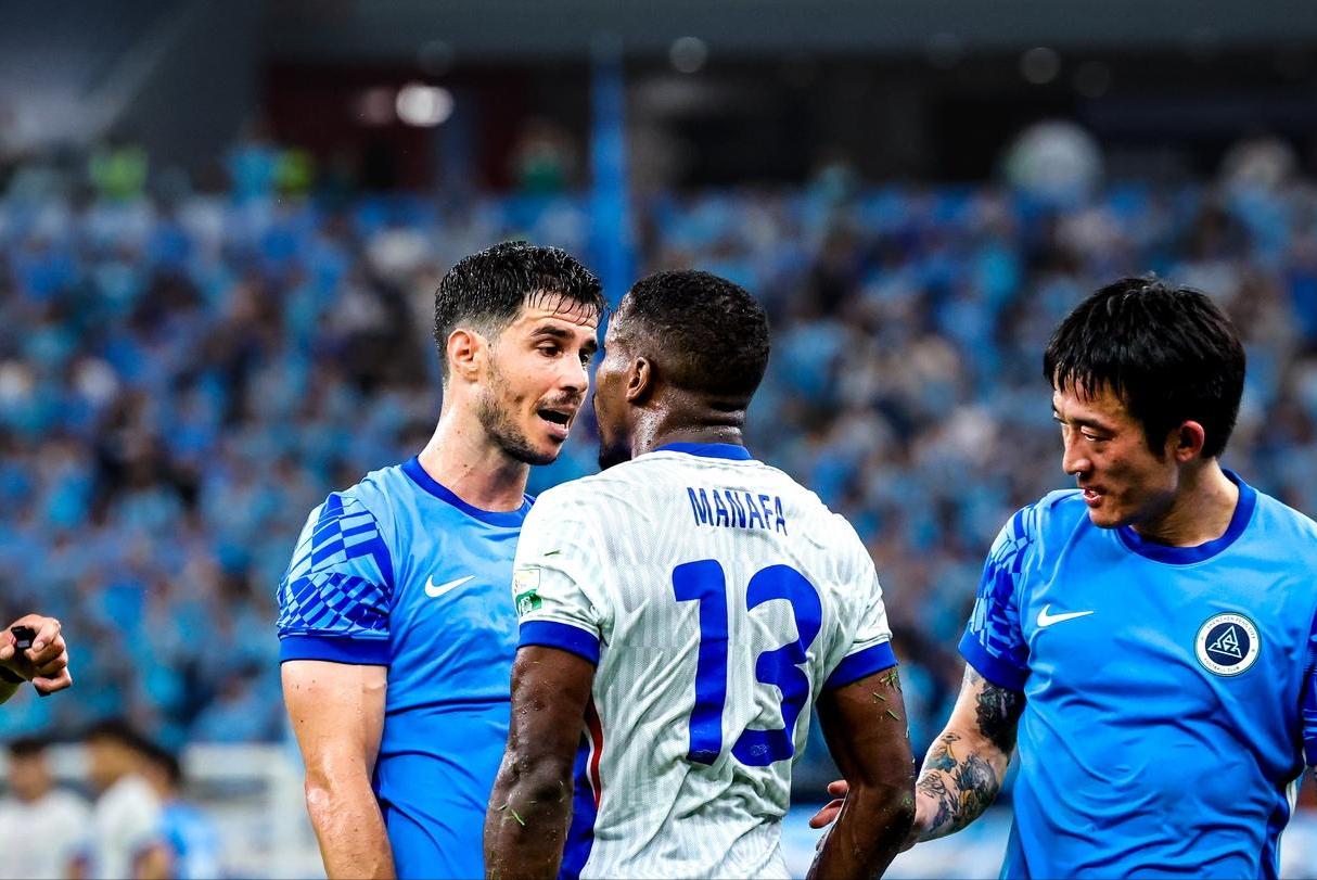 申花夺冠遇阻：深圳新鹏城成最大苦主，连续两季阻击