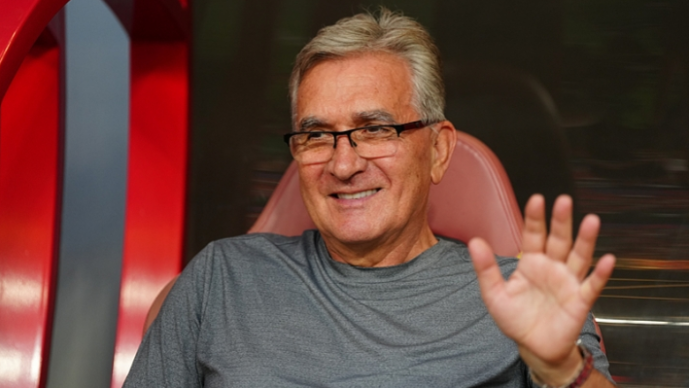 71岁前国足主帅伊万科维奇正式宣布退休，回顾辉煌执教生涯