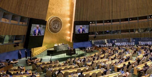 泽连斯基闯下大祸，对中国口无遮拦，话音刚落，现场代表跑掉一半