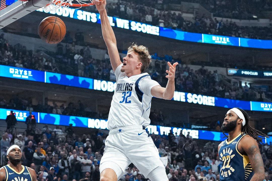 弗拉格15+10创纪录,浓眉伤退!独行侠三状元难掩两大危机