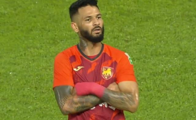 定南赣联外援埃里克斯4场4球 荣膺中甲9月最佳球员