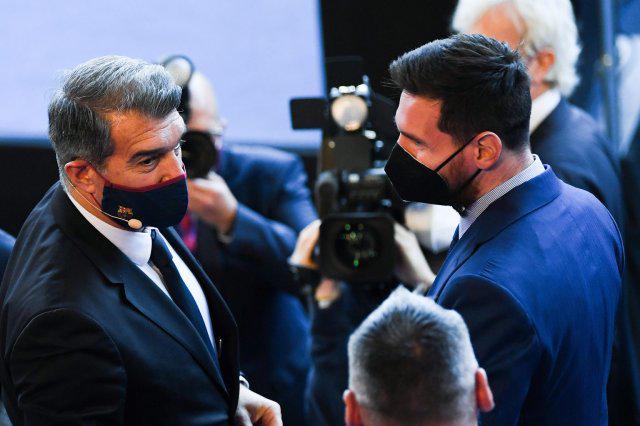 梅西欲复仇？西媒曝其计划参与2026年巴萨主席大选推翻拉波尔塔