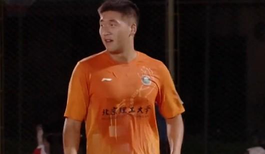 北理工程烨垚4场3球2助攻 荣膺中乙9月最佳青年球员