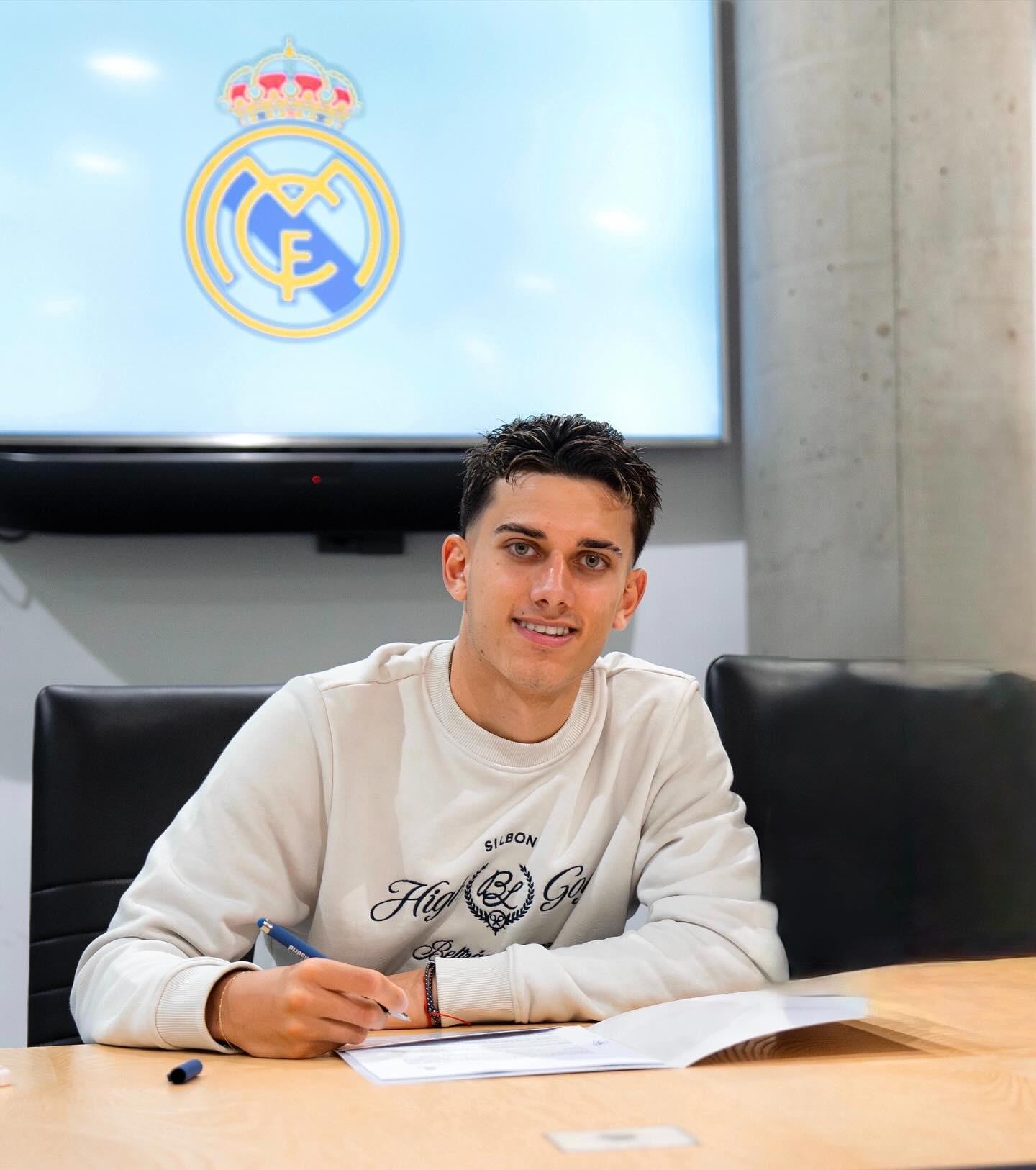 皇马续约传奇之子！何塞-雷耶斯延续父亲足球荣耀