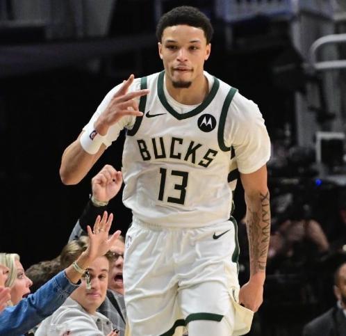 从7次盗窃到雄鹿关键先生！罗林斯逆袭成NBA励志典范