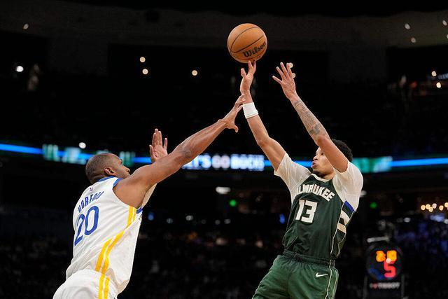 NBA爽文剧本上演：罗林斯逆袭勇士，马刺五连胜创纪录