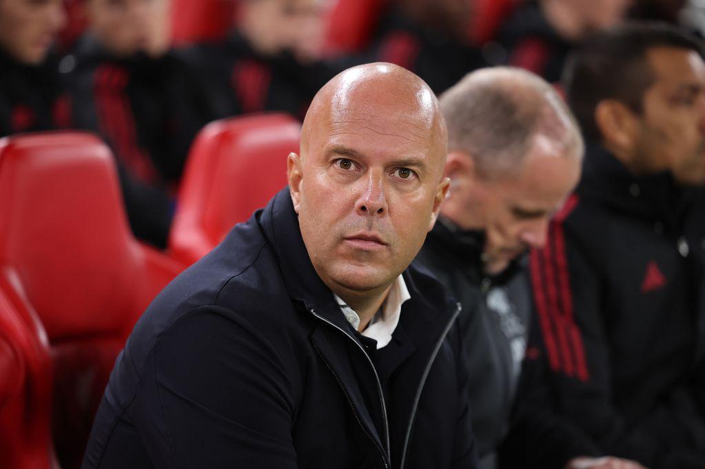 镜报独家：利物浦暂无换帅计划，斯洛特帅位稳固