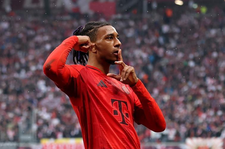 足坛俱乐部最新排名：拜仁登顶，皇马切尔西强势入围