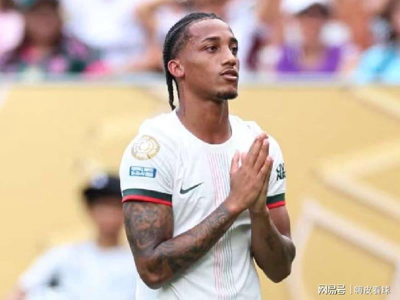 英超激战：利物浦3场定帅位，切尔西红牌魔咒难破