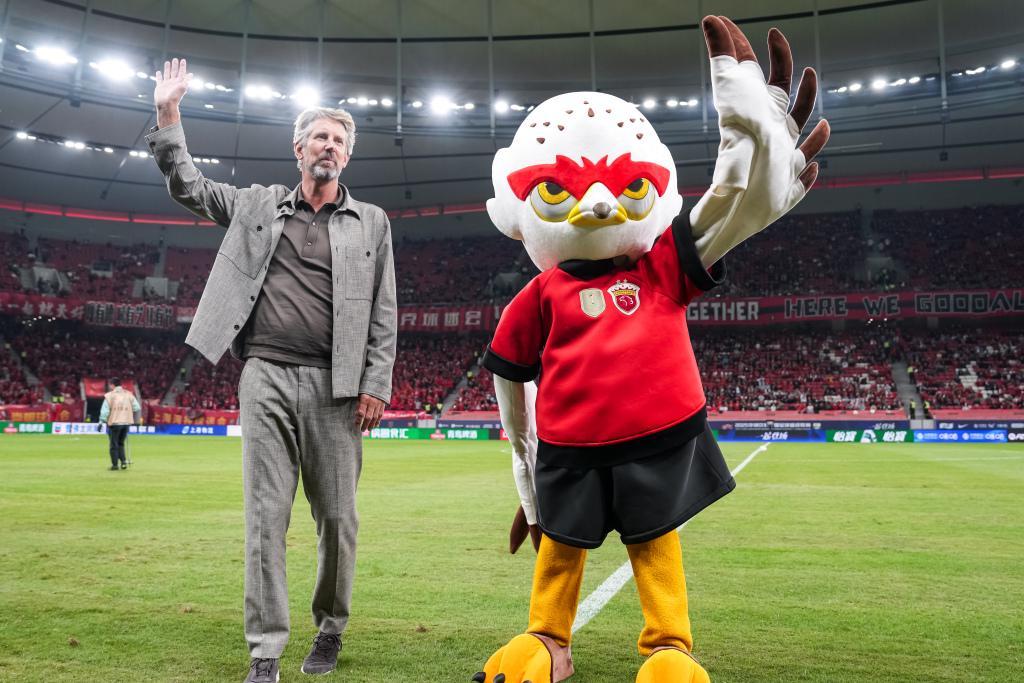 中超冠军悬念留至末轮：海港申花谁能登顶上海？