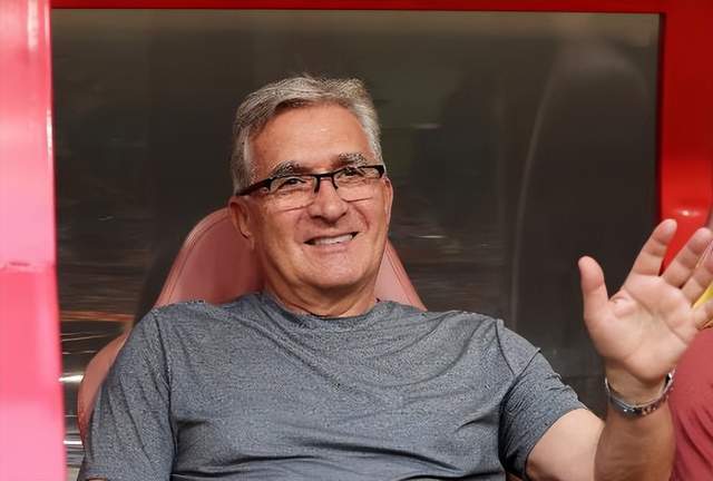 致敬！伊万退休前心系中国足球：力荐新帅人选显深情