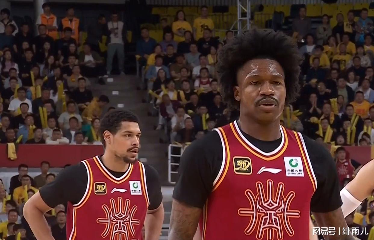 山西男篮新援布朗成制胜关键，冲击总决赛指日可待