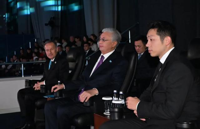 许昕亮相哈萨克斯坦“总统杯” 助力中哈体育交流