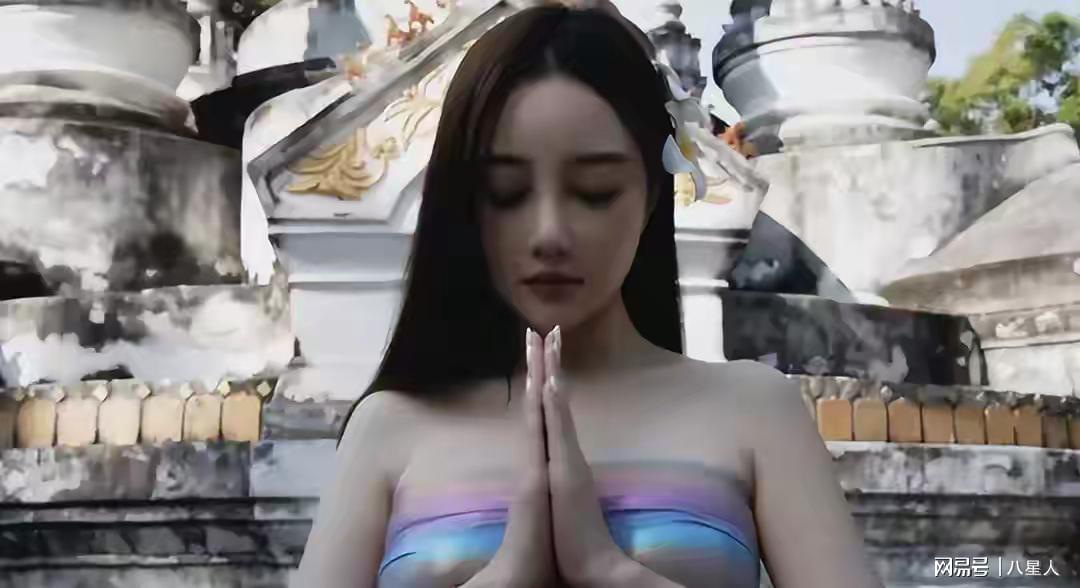 李小璐寺庙裹胸照引争议：从影后到争议女星，她经历了什么？