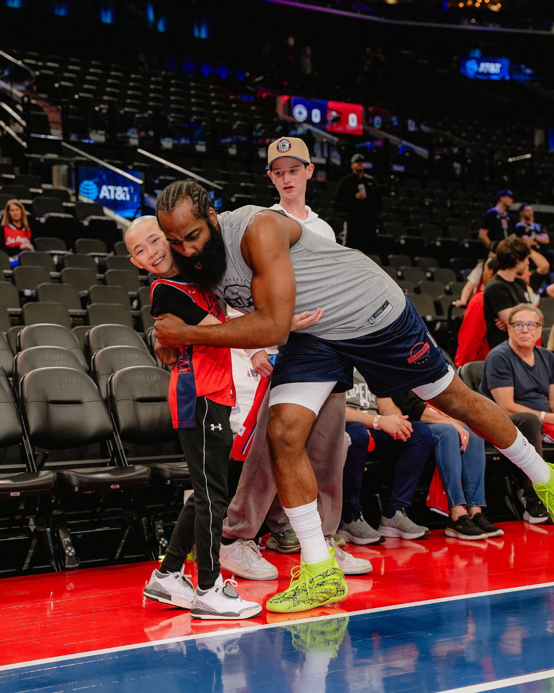 莱纳德34+5+5+6绝杀！快船险胜鹈鹕送其5连败，哈登24+14