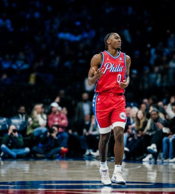 杰伦布朗32分复仇76人，恩比德20分难救主，后场双枪43分惜败