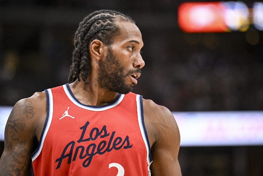 快船险胜鹈鹕126-124：伦纳德绝杀，球员表现评分揭晓