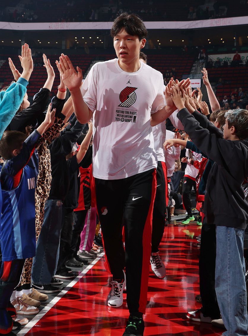 格兰特罚球准绝杀掘金，杨瀚森罗威复出后遭DNP，四中锋仅他未登场