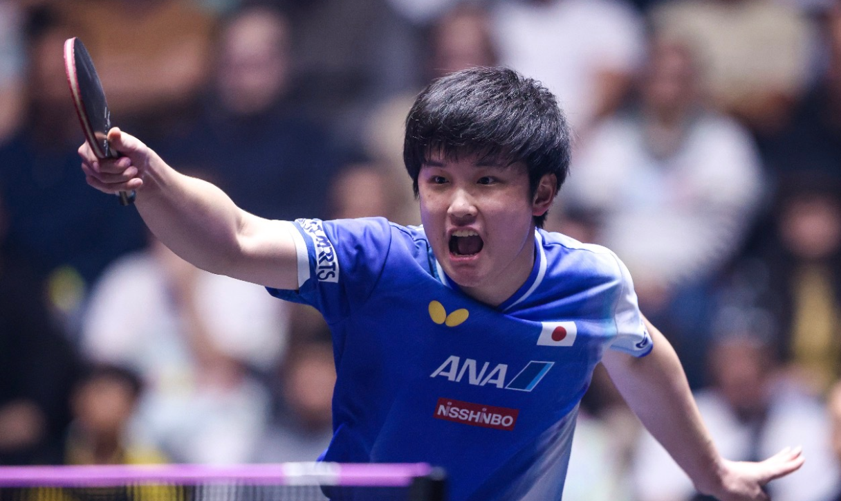 张本智和法国冠军赛爆冷出局！痛失4赛点遭逆转，无缘男单8强