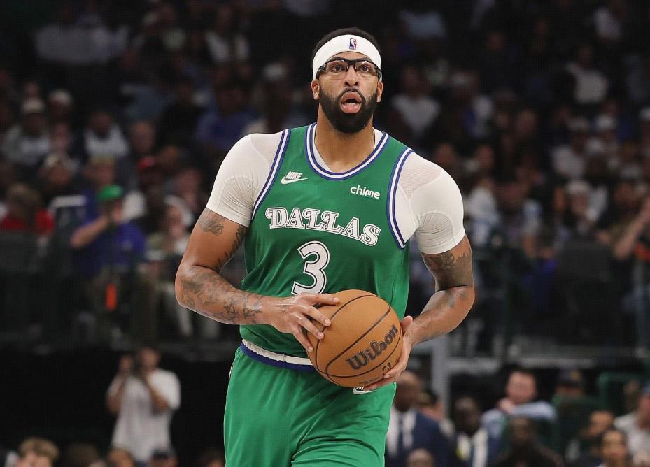 安东尼-戴维斯左小腿拉伤，官方确认缺席两场关键对决