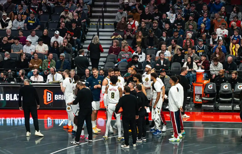 杨瀚森遭弃用！掘金107-109开拓者，约基奇21+14，三大事实浮出水面