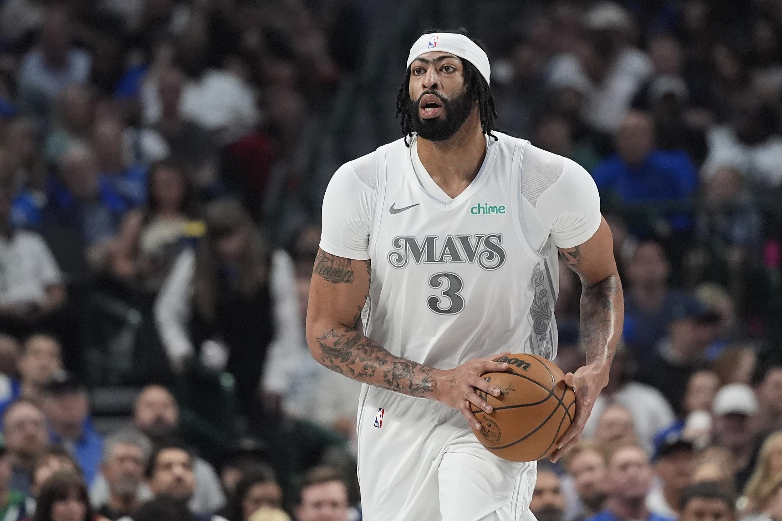 Shams揭秘：哈里森为何认为浓眉比东契奇更适合独行侠争冠