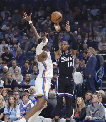 NBA常规赛明天11月2日赛程：国王PK雄鹿，火箭PK凯尔特人