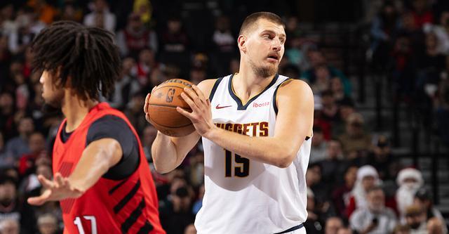 约基奇295次20+10+5追平詹姆斯，并列NBA历史第二